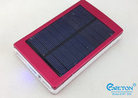 10000-Milliamperestunden-rote tragbare Solarenergie-Bank, angetriebenes Handysolarladegerät mit Fackel